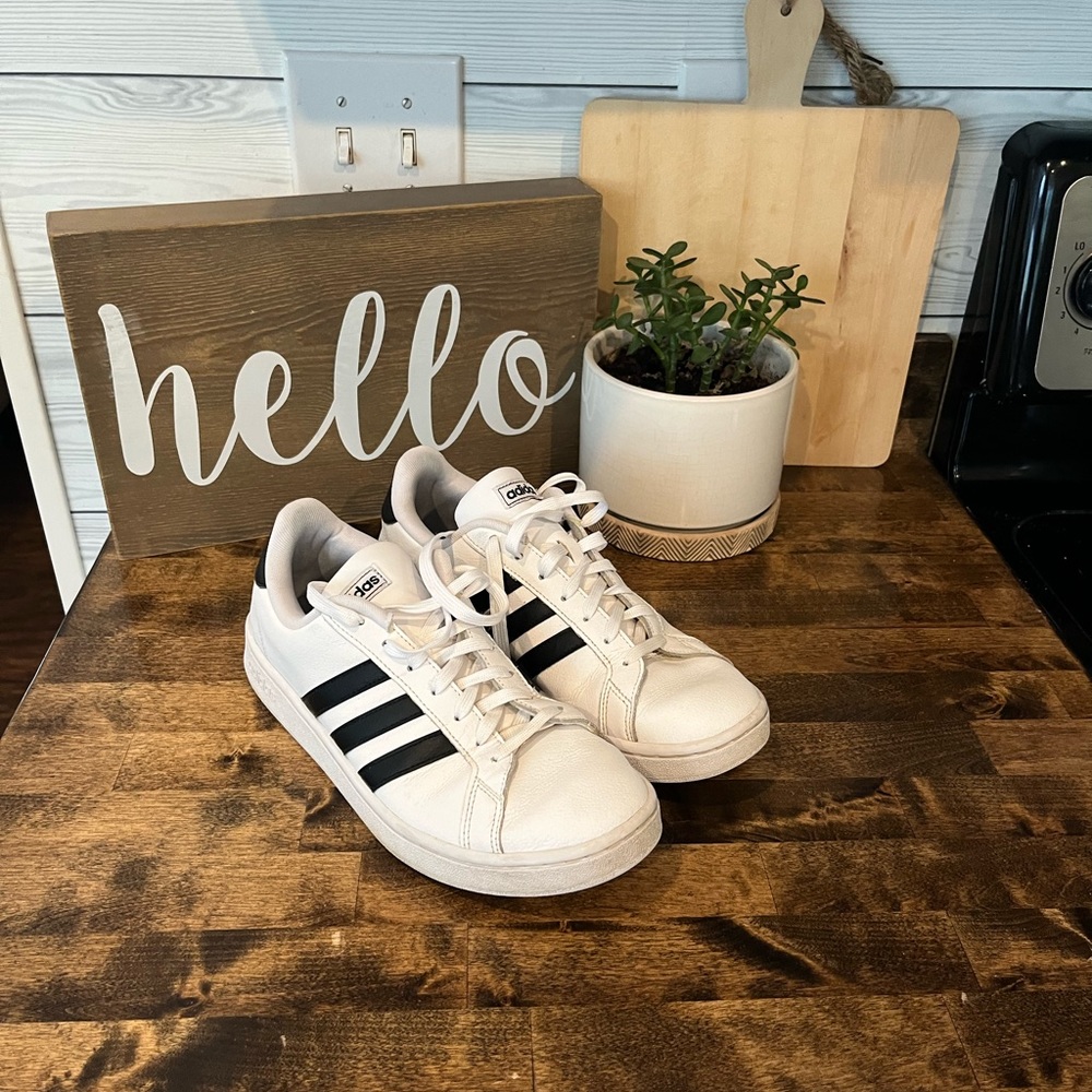 Men’s 10 1/2 Grand Court, Adidas